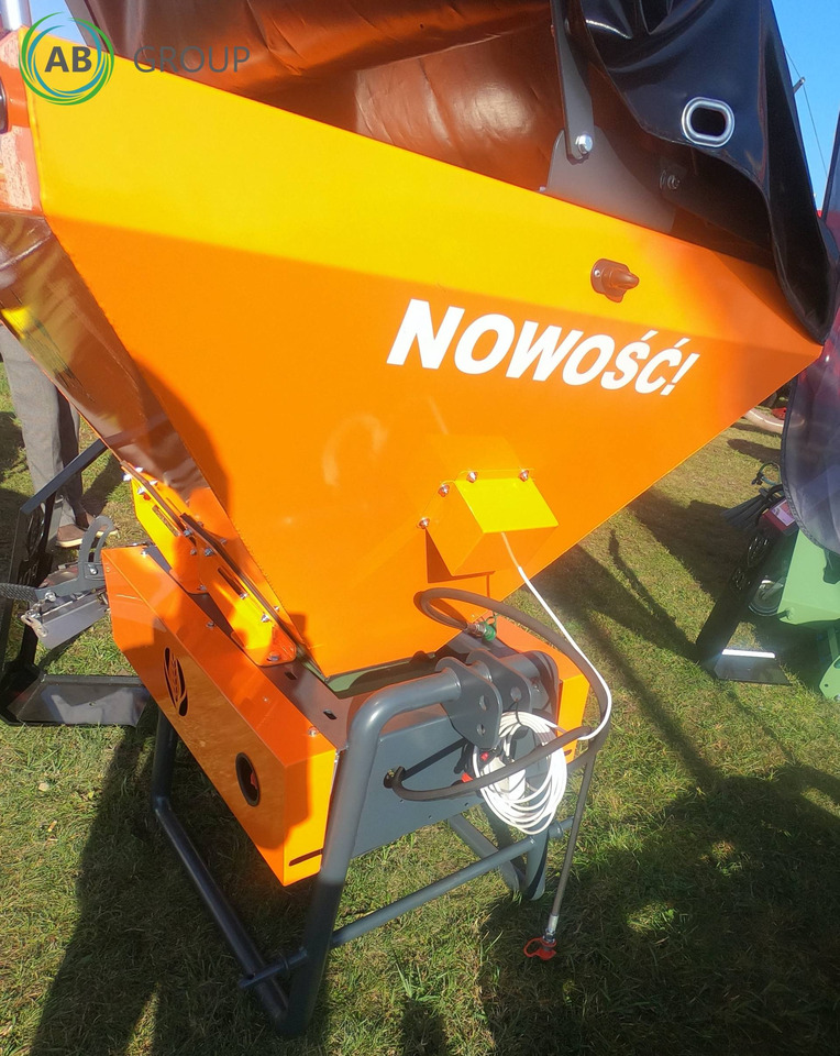 POM Augustów spreader Motyl N031M hydraulic-electric drive - Grades de discos: foto 4 POM Augustów spreader Motyl N031M hydraulic-electric drive - Grades de discos: foto 4