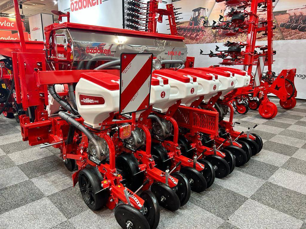 Six-row pneumatic precision seeder with depth fertilization Ozdoken VPKT-DG6 - Semeadora de precisão: foto 2 Six-row pneumatic precision seeder with depth fertilization Ozdoken VPKT-DG6 - Semeadora de precisão: foto 2