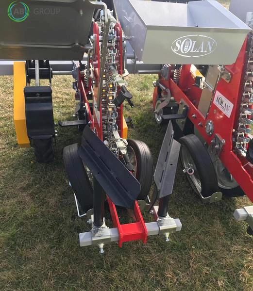 Solan S241-R semi-automatic grapple 2 row planter - Máquina para semear: foto 3 Solan S241-R semi-automatic grapple 2 row planter - Máquina para semear: foto 3