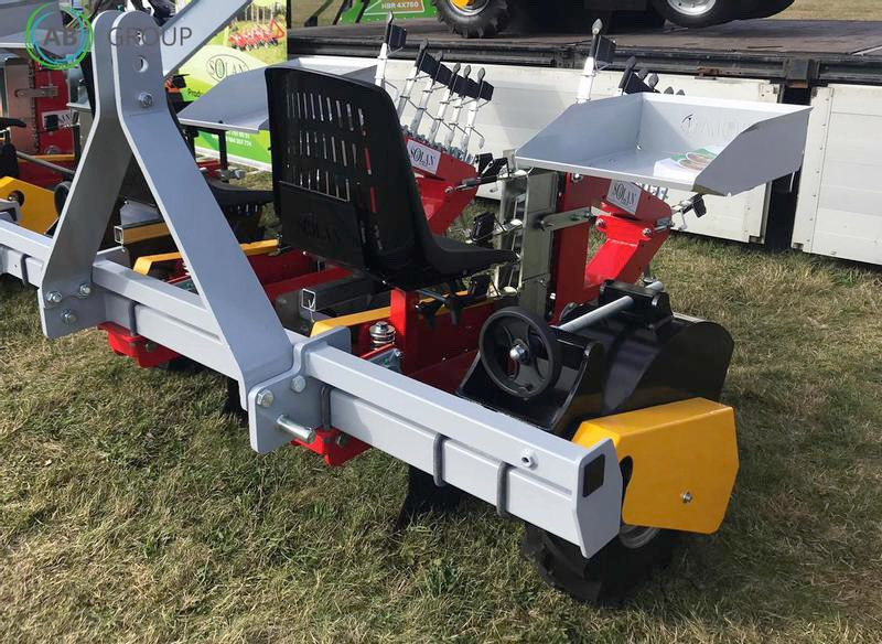 Solan S241-R semi-automatic grapple 2 row planter - Máquina para semear: foto 1 Solan S241-R semi-automatic grapple 2 row planter - Máquina para semear: foto 1