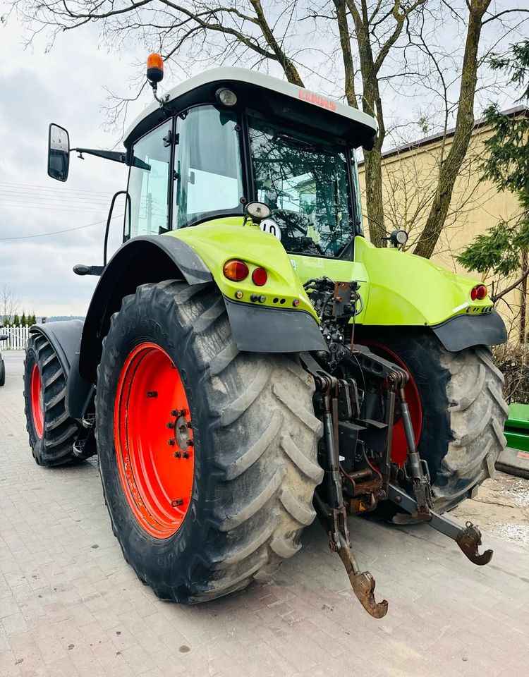 Trator Claas Axion 810: foto 8