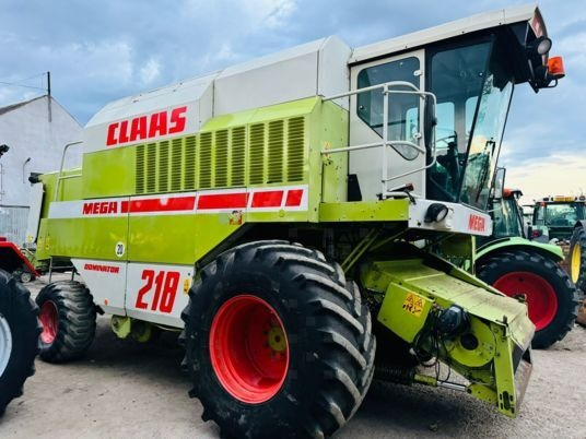 Claas MEGA 218 - Ceifeira debulhadora: foto 1 Claas MEGA 218 - Ceifeira debulhadora: foto 1