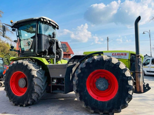 Claas XERION 3800 TRAC - Trator: foto 4 Claas XERION 3800 TRAC - Trator: foto 4