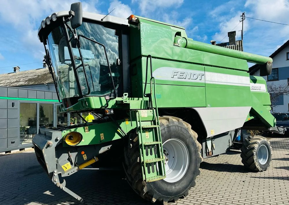 Fendt 5220E - Ceifeira debulhadora: foto 4 Fendt 5220E - Ceifeira debulhadora: foto 4