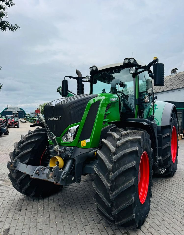 Trator Fendt 828 Vario Profi Plus: foto 1