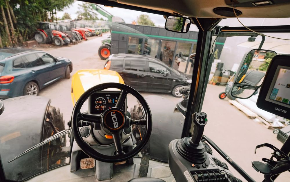 Trator JCB Fastrac 4220: foto 9
