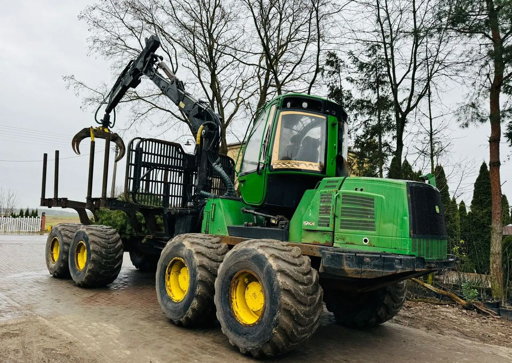 John Deere 1910E - Forwarder: foto 3 John Deere 1910E - Forwarder: foto 3