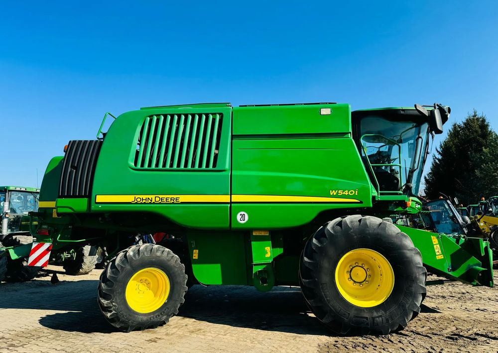 John Deere W540i - Ceifeira debulhadora: foto 4 John Deere W540i - Ceifeira debulhadora: foto 4
