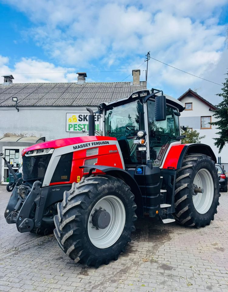 Massey Ferguson 8S.225 - Trator: foto 1 Massey Ferguson 8S.225 - Trator: foto 1