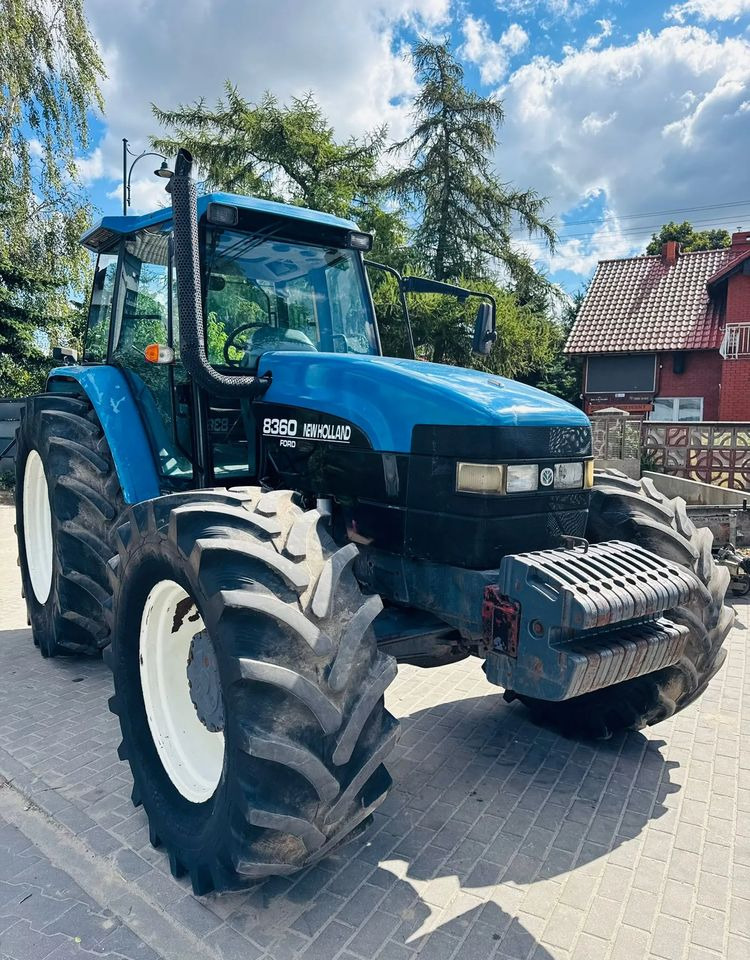 New Holland 8360 - Trator: foto 3 New Holland 8360 - Trator: foto 3