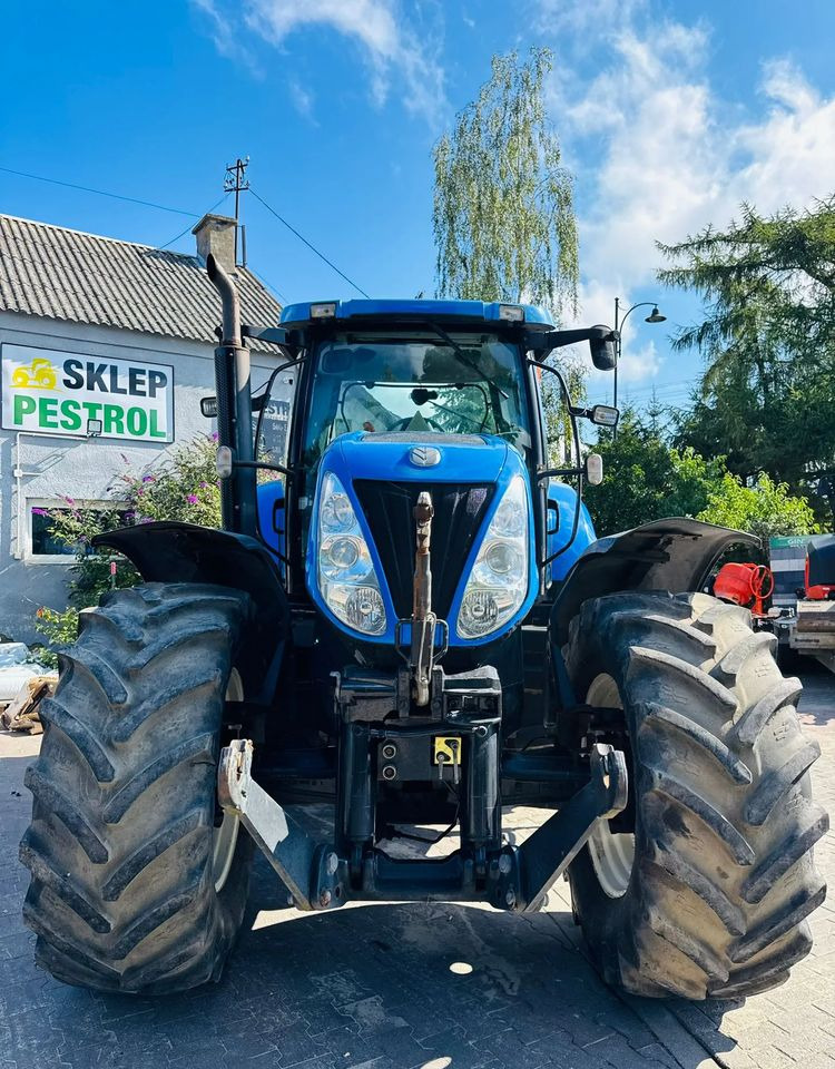 New Holland T7030 - Trator: foto 4 New Holland T7030 - Trator: foto 4