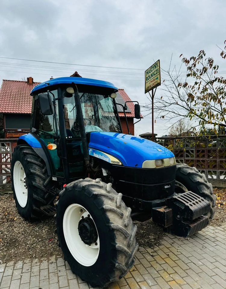 New Holland TD5050 - Trator: foto 1 New Holland TD5050 - Trator: foto 1