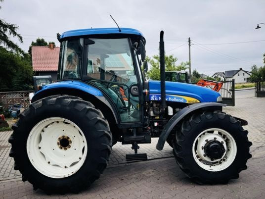 New Holland TD5050 - Trator: foto 2 New Holland TD5050 - Trator: foto 2