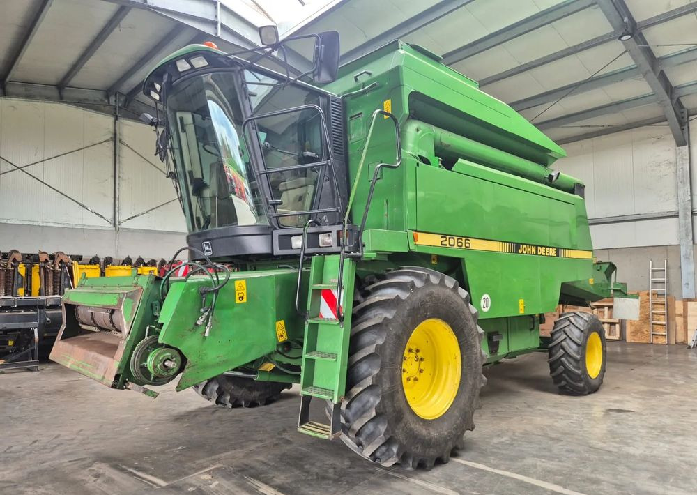 John Deere 2066 - Ceifeira debulhadora: foto 3 John Deere 2066 - Ceifeira debulhadora: foto 3