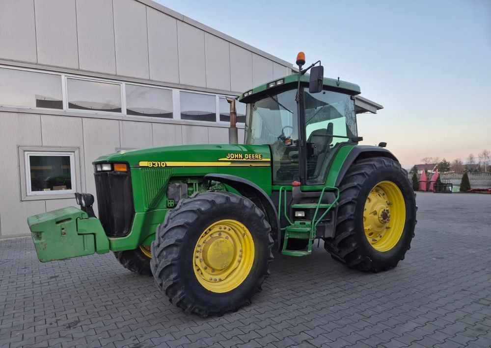 John Deere 8310 - Trator: foto 1 John Deere 8310 - Trator: foto 1