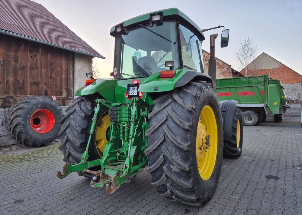 John Deere 8310 - Trator: foto 3 John Deere 8310 - Trator: foto 3