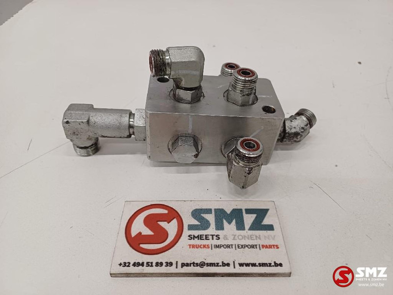 Caterpillar Hydraulic block Caterpillar - Hidráulica para Camião: foto 1 Caterpillar Hydraulic block Caterpillar - Hidráulica para Camião: foto 1