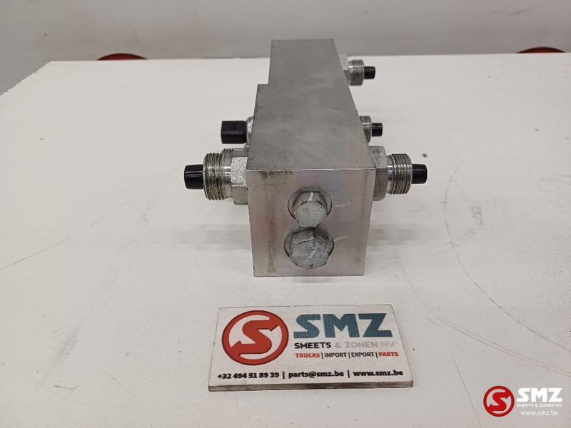 Caterpillar Hydraulic block Caterpillar - Hidráulica para Camião: foto 3 Caterpillar Hydraulic block Caterpillar - Hidráulica para Camião: foto 3
