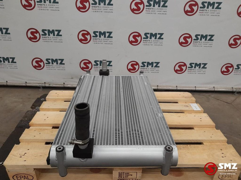 Caterpillar Radiator + hydraulic oil cooler Caterpillar - Radiador para Equipamento de movimentação: foto 3 Caterpillar Radiator + hydraulic oil cooler Caterpillar - Radiador para Equipamento de movimentação: foto 3