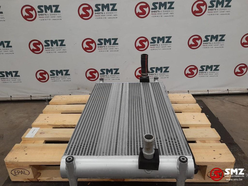 Caterpillar Radiator + hydraulic oil cooler Caterpillar - Radiador para Equipamento de movimentação: foto 4 Caterpillar Radiator + hydraulic oil cooler Caterpillar - Radiador para Equipamento de movimentação: foto 4