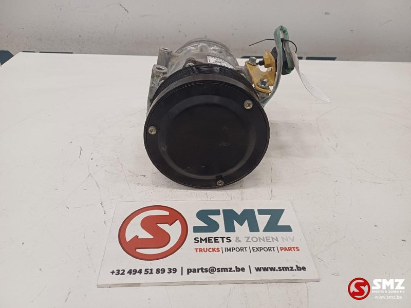 Caterpillar Refrigerant compressor Caterpillar - Motor e peças para Equipamento de movimentação: foto 3 Caterpillar Refrigerant compressor Caterpillar - Motor e peças para Equipamento de movimentação: foto 3