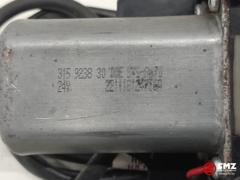 Caterpillar Windshield wiper motor caterpillar - Limpador de pára-brisa para Equipamento de movimentação: foto 4 Caterpillar Windshield wiper motor caterpillar - Limpador de pára-brisa para Equipamento de movimentação: foto 4