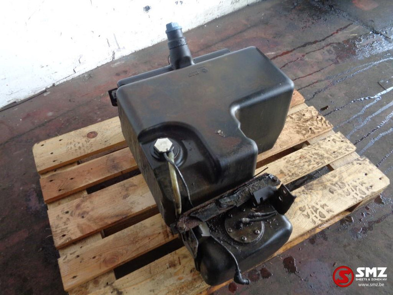 DAF Occ AdBlue tank daf xf 105 - Sistema de combustível para Camião: foto 2 DAF Occ AdBlue tank daf xf 105 - Sistema de combustível para Camião: foto 2