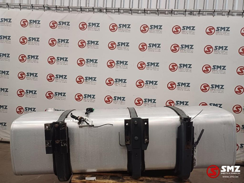 DAF Occ brandstoftank met steunen 850L DAF - Tanque de combustível para Camião: foto 2 DAF Occ brandstoftank met steunen 850L DAF - Tanque de combustível para Camião: foto 2