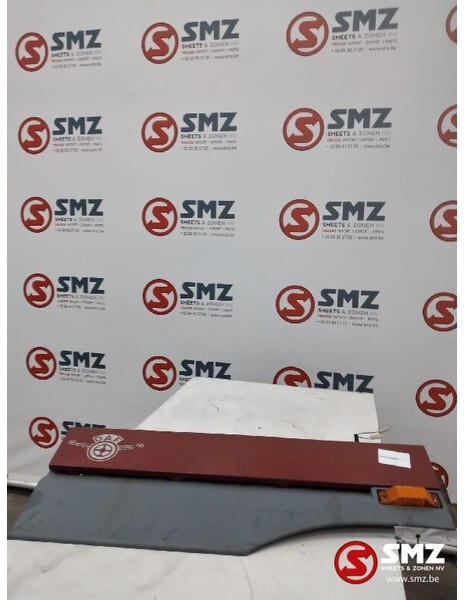 DAF Occ opstap links DAF XF95 1291171 - Cabine e interior para Camião: foto 1 DAF Occ opstap links DAF XF95 1291171 - Cabine e interior para Camião: foto 1