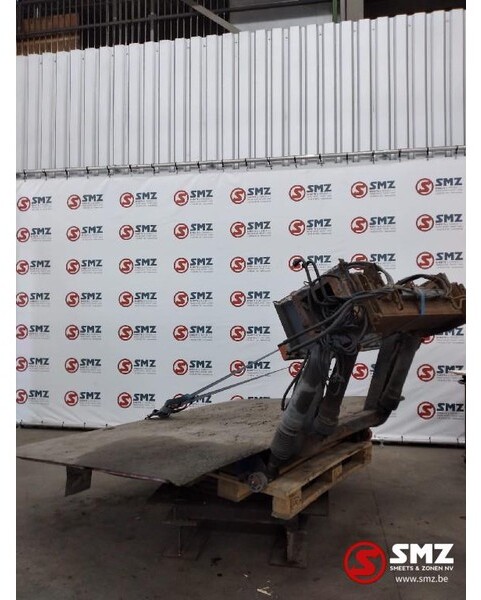 Diversen Occ Laadlift 200 x 250 cm - Rampa hidráulica para Camião: foto 1 Diversen Occ Laadlift 200 x 250 cm - Rampa hidráulica para Camião: foto 1