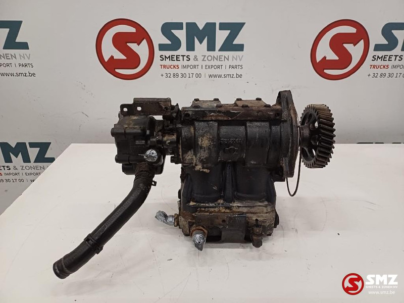 Iveco Occ luchtcompressor + stuurpomp F3GFE611 Iveco - Motor e peças para Camião: foto 2 Iveco Occ luchtcompressor + stuurpomp F3GFE611 Iveco - Motor e peças para Camião: foto 2