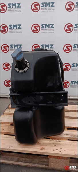 MAN Occ AdBlue tank + pomp MAN - Sistema de combustível para Camião: foto 2 MAN Occ AdBlue tank + pomp MAN - Sistema de combustível para Camião: foto 2