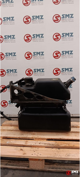 MAN Occ AdBlue tank + pomp MAN - Sistema de combustível para Camião: foto 1 MAN Occ AdBlue tank + pomp MAN - Sistema de combustível para Camião: foto 1