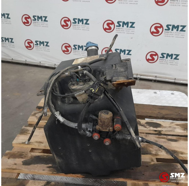 MAN Occ AdBluetank 35L + AdBlueniveausensor MAN - Sistema de combustível para Camião: foto 4 MAN Occ AdBluetank 35L + AdBlueniveausensor MAN - Sistema de combustível para Camião: foto 4