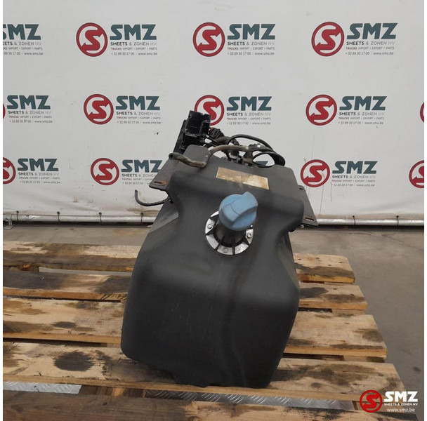 MAN Occ AdBluetank 35L + AdBlueniveausensor MAN - Sistema de combustível para Camião: foto 3 MAN Occ AdBluetank 35L + AdBlueniveausensor MAN - Sistema de combustível para Camião: foto 3