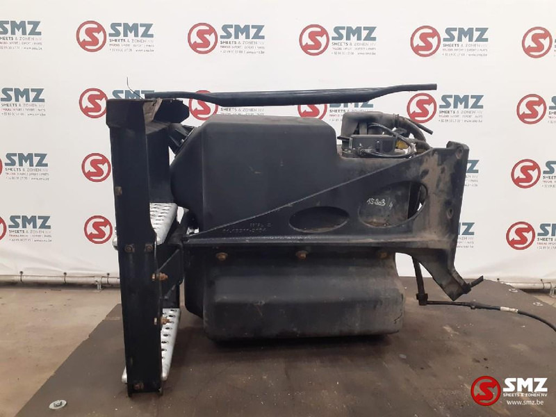 MAN Occ AdBluetank 60L MAN - Sistema de combustível para Camião: foto 2 MAN Occ AdBluetank 60L MAN - Sistema de combustível para Camião: foto 2