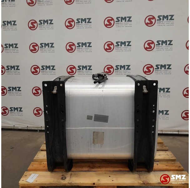 MAN Occ brandstoftank 330L + brandstofniveausensor + s - Tanque de combustível para Camião: foto 2 MAN Occ brandstoftank 330L + brandstofniveausensor + s - Tanque de combustível para Camião: foto 2
