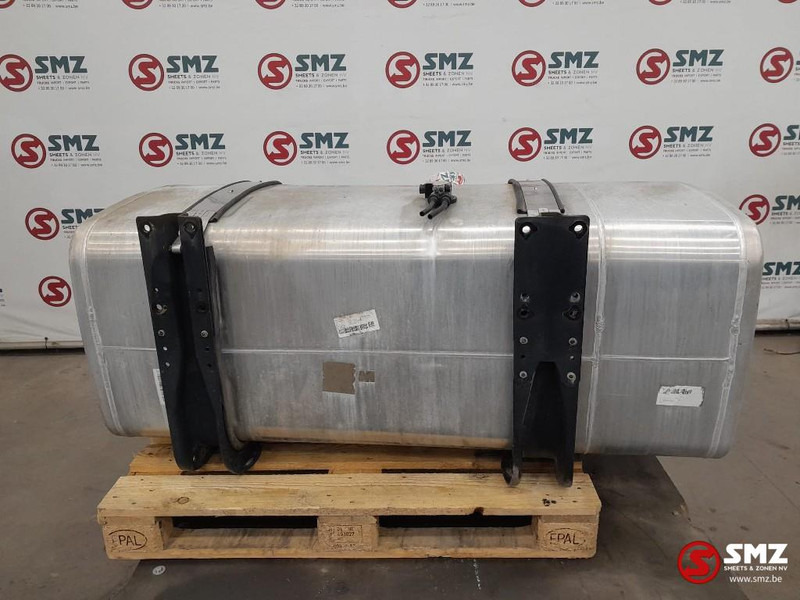 MAN Occ brandstoftank 600L + steunen MAN - Tanque de combustível para Camião: foto 2 MAN Occ brandstoftank 600L + steunen MAN - Tanque de combustível para Camião: foto 2