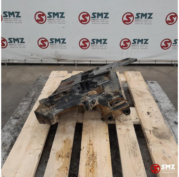 MAN Occ montagebeugel voorveer rechts MAN - Estrutura/ Châssis para Camião: foto 3 MAN Occ montagebeugel voorveer rechts MAN - Estrutura/ Châssis para Camião: foto 3