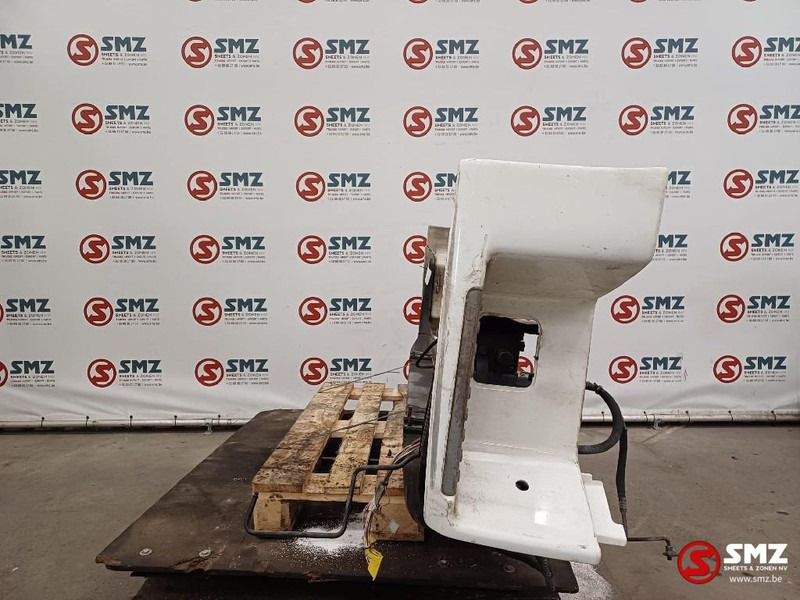 MAN Occ onderrijbeveiliging + cabineopstap L/R MAN - Para-choque para Camião: foto 3 MAN Occ onderrijbeveiliging + cabineopstap L/R MAN - Para-choque para Camião: foto 3