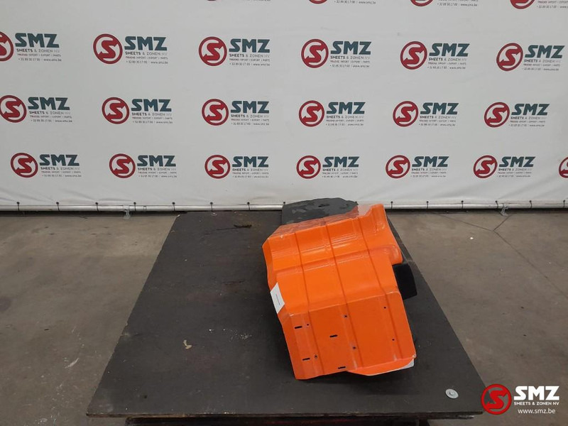 MAN Occ spatbord linksachter MAN - Carroceria e exterior para Camião: foto 2 MAN Occ spatbord linksachter MAN - Carroceria e exterior para Camião: foto 2