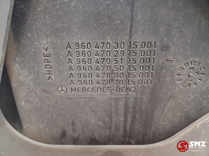 Mercedes-Benz Occ AdBluetank Mercedes - Sistema de combustível para Camião: foto 5 Mercedes-Benz Occ AdBluetank Mercedes - Sistema de combustível para Camião: foto 5