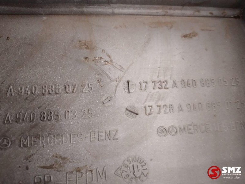 Mercedes-Benz Occ Bumperhoek links Mercedes Axor - Canto do pára-choque para Camião: foto 3 Mercedes-Benz Occ Bumperhoek links Mercedes Axor - Canto do pára-choque para Camião: foto 3