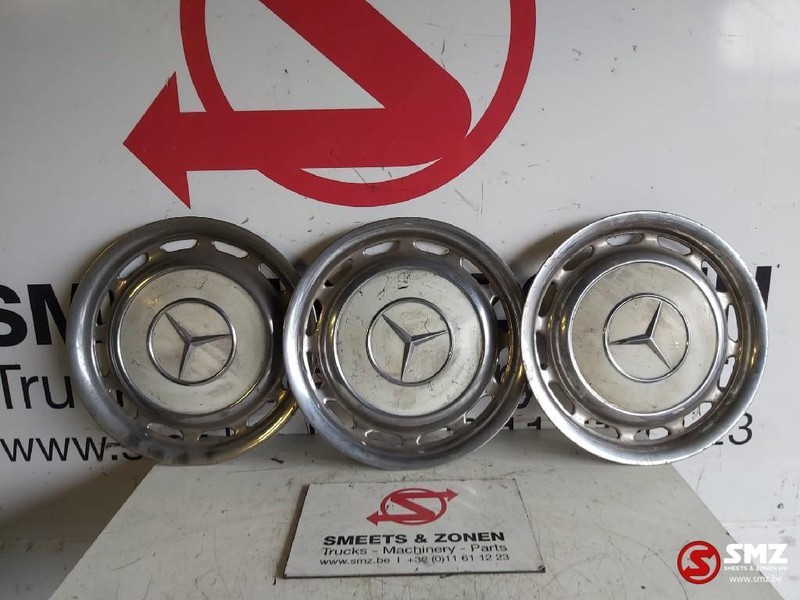 Mercedes-Benz Occ Wieldeksel creme wit W123 14inch - Jante para Automóvel: foto 1 Mercedes-Benz Occ Wieldeksel creme wit W123 14inch - Jante para Automóvel: foto 1
