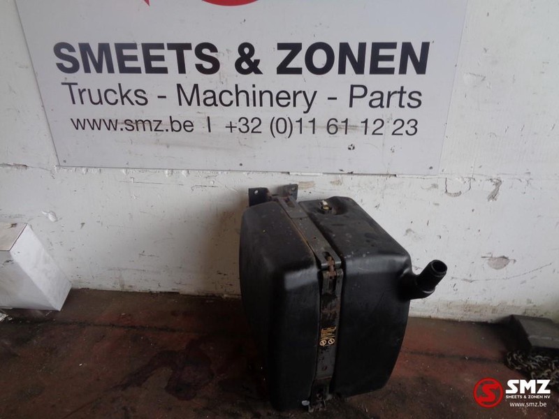 Mercedes-Benz Occ adbleu tank 85L - Tanque para AdBlue para Camião: foto 1 Mercedes-Benz Occ adbleu tank 85L - Tanque para AdBlue para Camião: foto 1