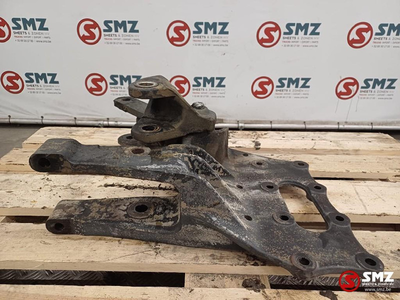 Mercedes-Benz Occ bladveerbeugel vooras rechts Mercedes - Estrutura/ Châssis para Camião: foto 1 Mercedes-Benz Occ bladveerbeugel vooras rechts Mercedes - Estrutura/ Châssis para Camião: foto 1
