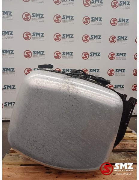 Mercedes-Benz Occ brandstoftank + brandstofniveausensor 290L Mer - Tanque de combustível para Camião: foto 1 Mercedes-Benz Occ brandstoftank + brandstofniveausensor 290L Mer - Tanque de combustível para Camião: foto 1