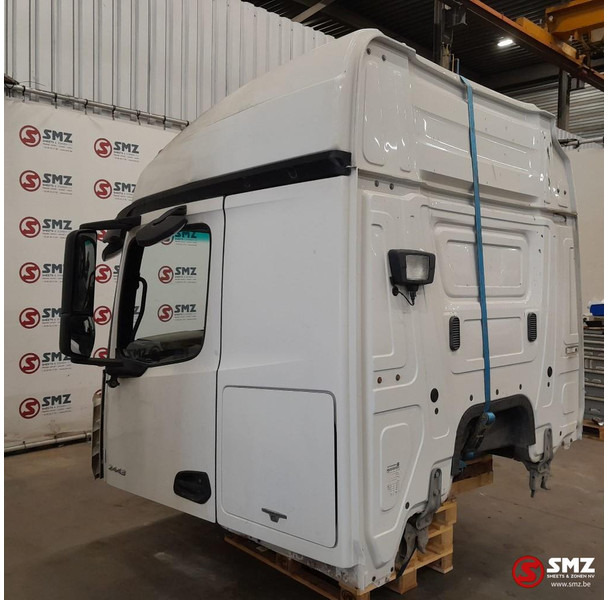 Mercedes-Benz Occ cabine RHD Mercedes - Cabine e interior para Camião: foto 5 Mercedes-Benz Occ cabine RHD Mercedes - Cabine e interior para Camião: foto 5