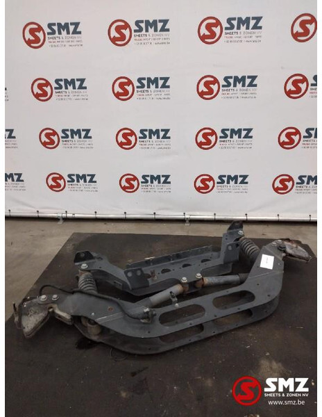 Mercedes-Benz Occ cabineophanging met slot Mercedes - Suspensão da cabina para Camião: foto 2 Mercedes-Benz Occ cabineophanging met slot Mercedes - Suspensão da cabina para Camião: foto 2