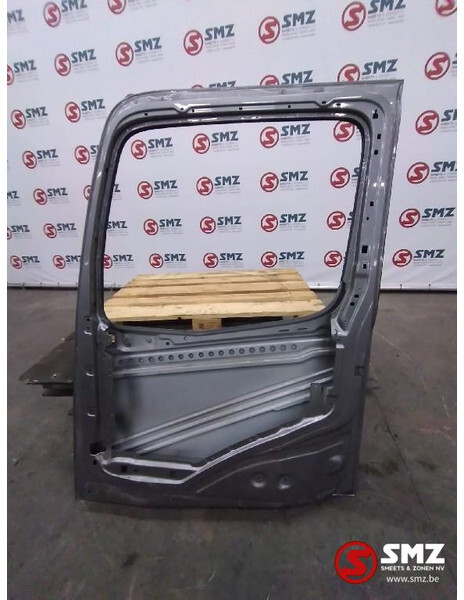 Mercedes-Benz Occ deur rechts Mercedes Arocs 2148 - Porta e peças para Camião: foto 3 Mercedes-Benz Occ deur rechts Mercedes Arocs 2148 - Porta e peças para Camião: foto 3